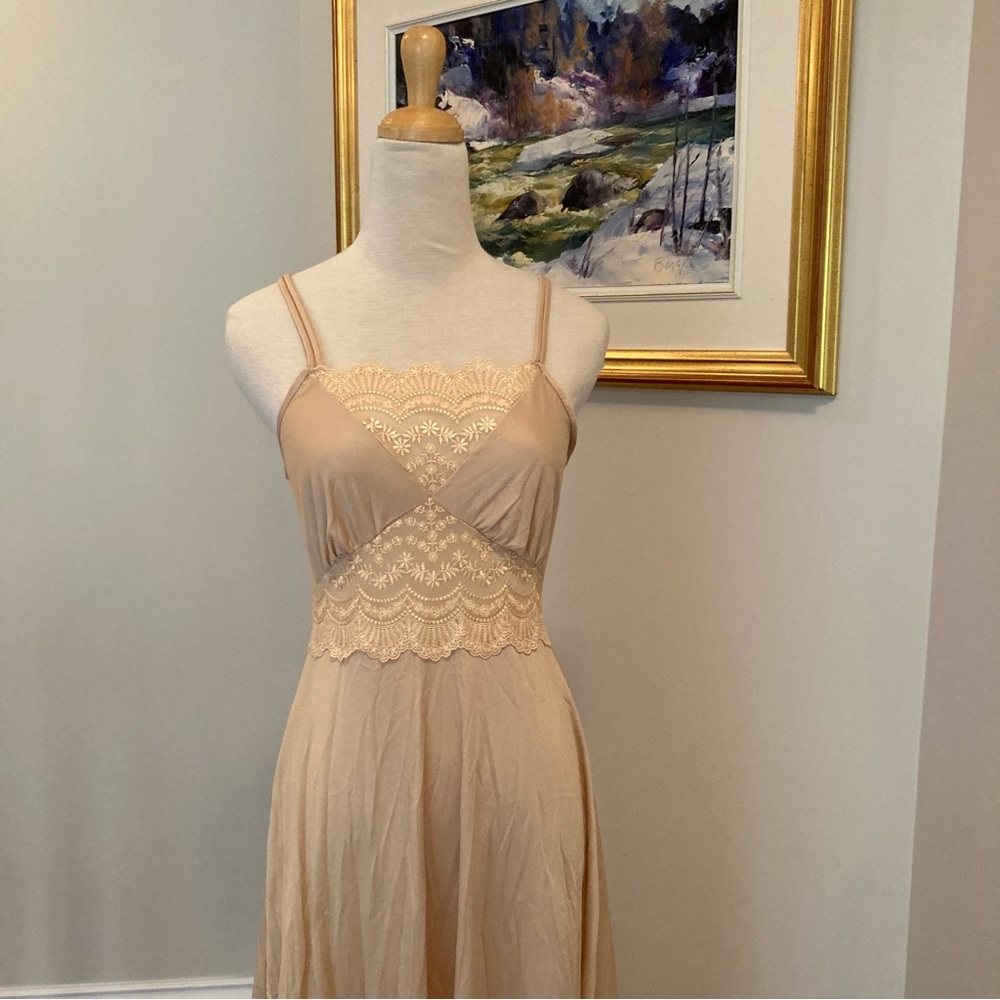 Beautiful vintage maxi dress 🤎